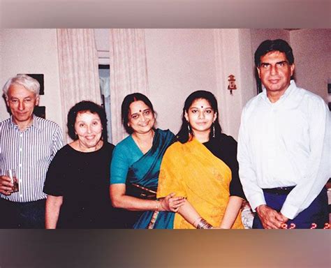 Ratan Tata Biography, Wiki, Parents, Wife, Family, Age, Net Worth and Many more