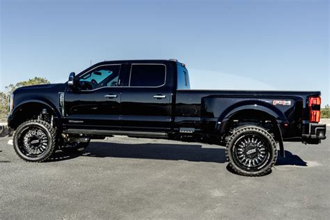 2023 FORD F450 PLATINUM