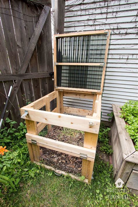 Compost Bin Plans Using Pallets