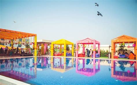 10+ Super Ideas Throw Pool Party at Destination Wedding