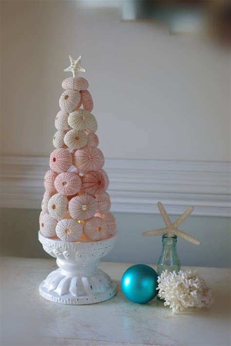 17 Coastal Christmas Home Decor Ideas for Festive Beach Homes