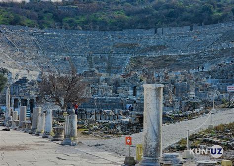 Well-preserved ruins of the ancient city of Ephesus (photos)