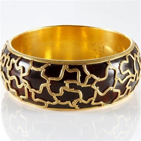 Top 8 Bakelite Jewelry Pieces You Should Know in 2024 - A Fashion Blog