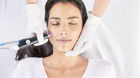 Hydrafacial Syndeo | Non-invasive Facial Treatment