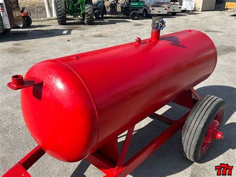 400 Gallon Tank Trailer - 777 Auction Company