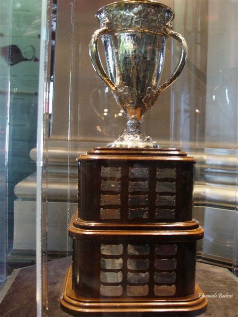 Calder Memorial Trophy | HockeyTime