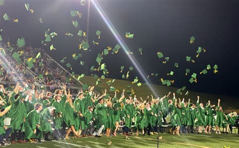 Knoxville Catholic High School holds graduation | East Tennessee Catholic