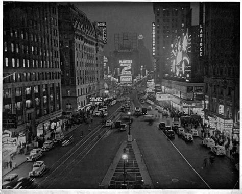 Image result for Times Square 1940s | Times square new york, Times ...