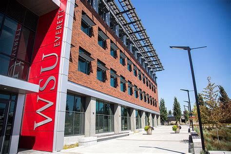 WSU Everett is requiring students and staff to be vaccinated | HeraldNet.com