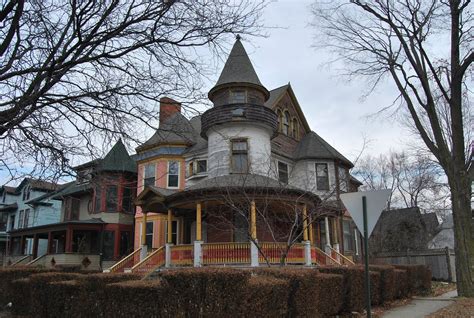 Globe-triping: Detroit | Abandoned mansions, Old abandoned buildings, Abandoned houses