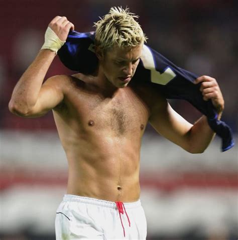 English footballer Alan Smith, leaving the field shirtless (again)... : r/SimplySporty