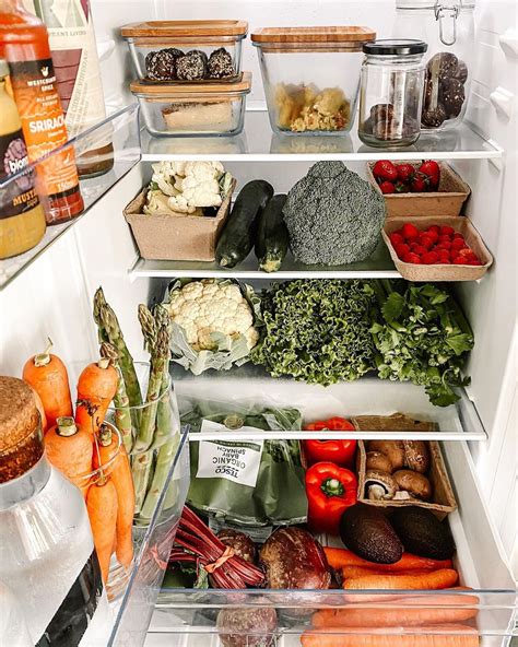 10 Fridge Storage Mistakes That Lead To Food Going Bad Fast