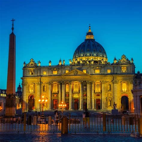 St peters basilica Stock Photos, Royalty Free St peters basilica Images | Depositphotos