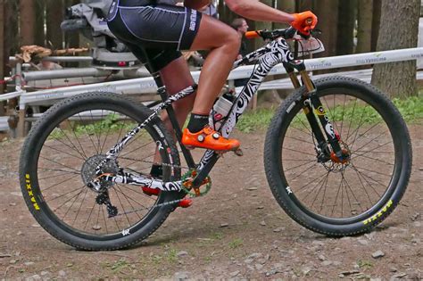 Radon fuels passion with new Jealous carbon XC race hardtail - Bikerumor