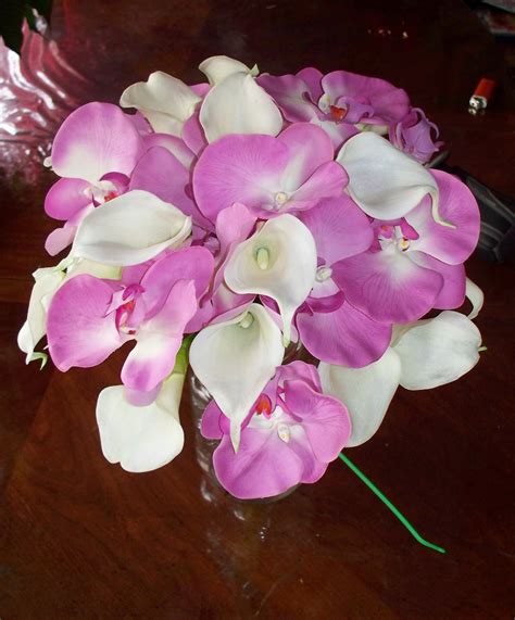 Purple Orchid Bouquet ..I want these for my wedding . Purple Orchid Bouquet, Purple Orchids ...