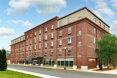 COURTYARD BY MARRIOTT KEENE DOWNTOWN $119 ($̶1̶2̶7̶) - Updated 2023 ...