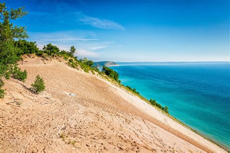 Exploring Michigan on a Paddleboard: The Best SUP Spots.