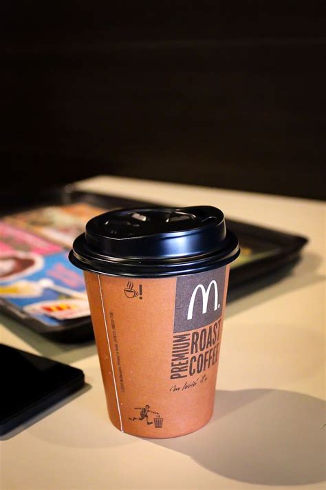 Mcdonalds Coffee Cup Lid / Mcdonald S Coffee Cup Mcdonald S Cafe Editorial Image Image Of Black ...