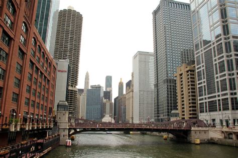 A Photo Every 24 Hours: Chicago River Bridges