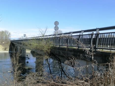 SP94 Po River Bridge (San Sebastiano da Po) | Structurae