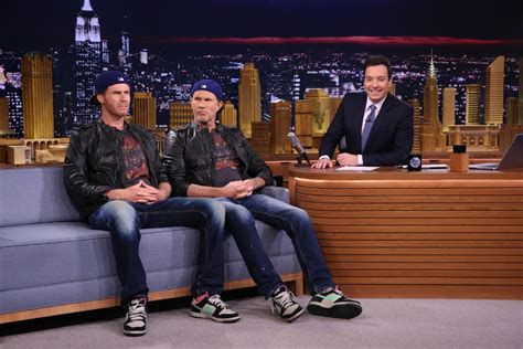 Red Hot Chili Peppers Surprise Will Ferrell, Chad Smith Drum-Off on ...