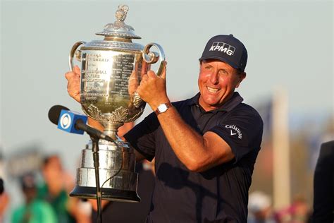 Phil Mickelson, at 50, Wins P.G.A. Championship - The New York Times