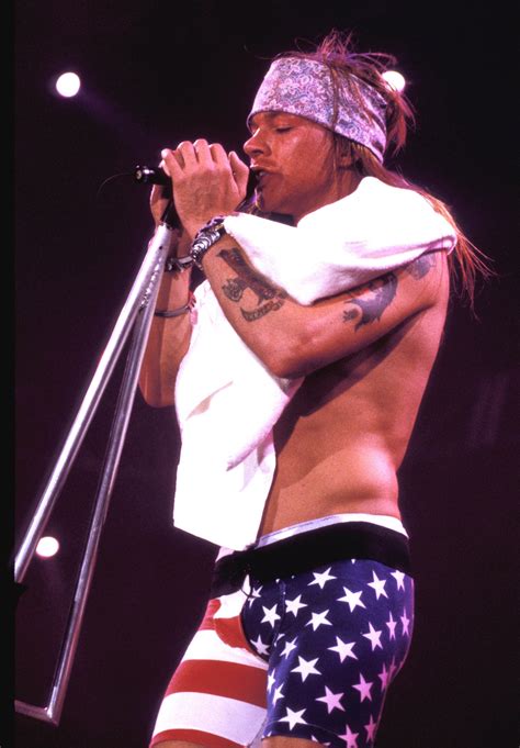 12 Things Axl Rose Actually Wore on Stage During the Use Your Illusion ...