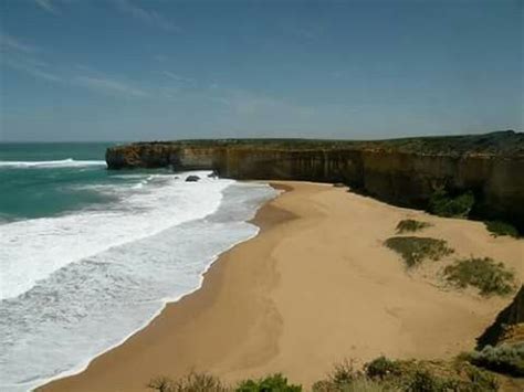 London Bridge Beach - Peterborough, Victoria | Beach, London bridge, London