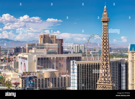 Las vegas skyline day hi-res stock photography and images - Alamy