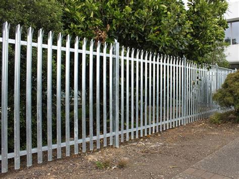 The palisade fence with many advantages can be used in various places