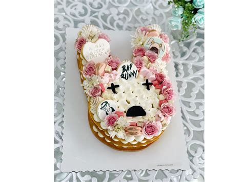 DÁKITI – Bad Bunny – Crumbles Patisserie