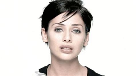 Natalie Imbruglia - Smoke - YouTube