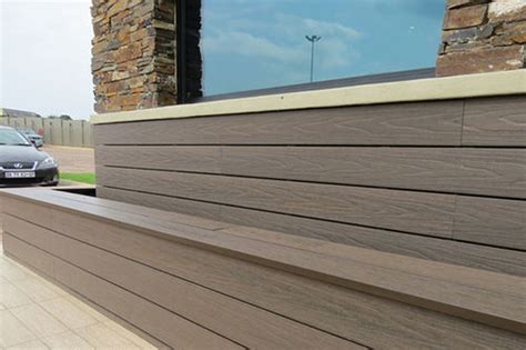 Vertical Composite Wall Cladding | NewTechWood Wood Grain Effect Plastic