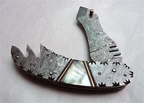 Handmade Damascus Folding Knives