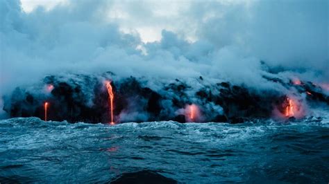 Submarine volcano eruption wallpaper - backiee