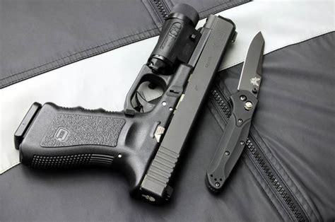 2nd Amendment Supporters Outraged After Benchmade Helps Police Destroy ...