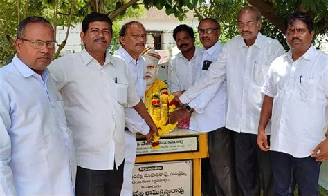 Srikakulam: Rich tributes paid to Gidugu Ramamurthy on his birth anniv