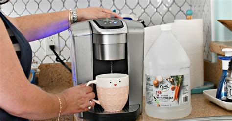 Here's How to Clean a Keurig Coffee Maker Using White Vinegar