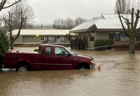 Rain and flooding to continue into the weekend, but Seattle area could soon get some dry days ...