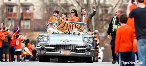 Photos: National Championship Parade | TigerNet