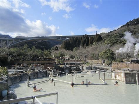 Hoyoland Onsen: A Unique Mud Bath Experience in Beppu