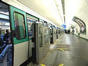 Category:Low-height platform screen doors of the Paris Metro - Wikimedia Commons