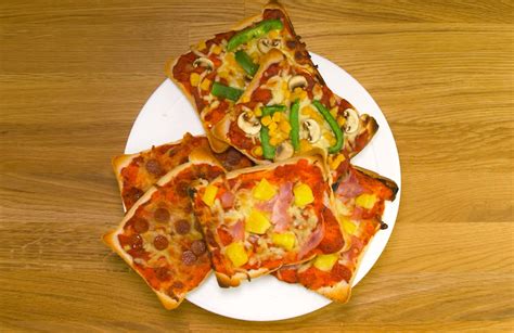 Recipe: Pizza Toast