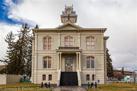 Columbia County Courthouse photo spot, Dayton