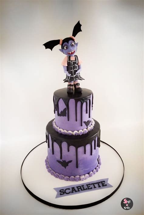 #vampirina #vampirinacake #purplecake #chocolatedripcake #vampirinatopper Cupcake Cakes ...