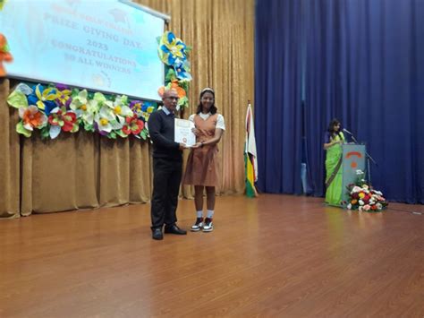 Prize Giving 2023 – Hindu Girls College