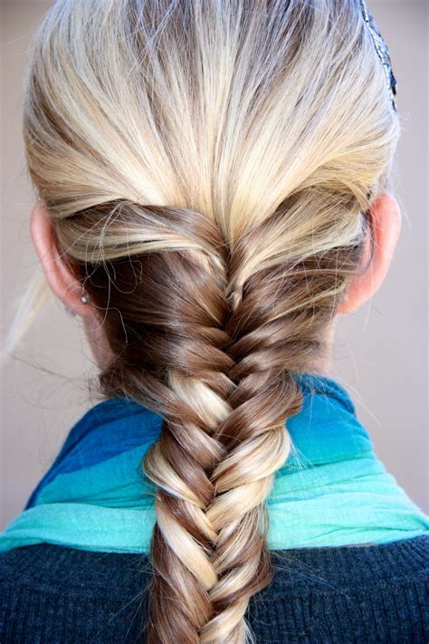 Day 19- the fishtail braid - Twist Me Pretty