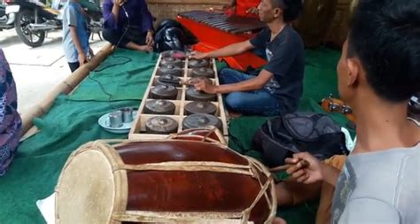 10 Alat Musik Betawi: Sejarah, Kegunaan, dan Cara Main