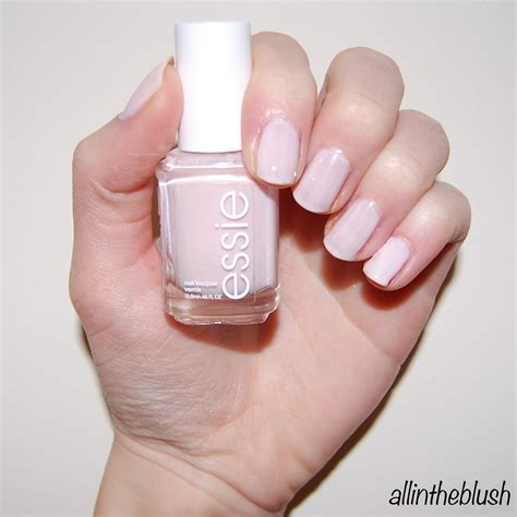 Dupe: Essie Ballet Slippers VS. L’Oreal How Romantic Nail Polish