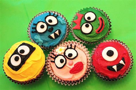 Yo Gabba Gabba cupcakes Party Theme, Birthday Party, Yo Gabba Gabba, Avery, Minions, Monkey ...